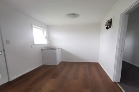 Photo of property in 14 Helena Street, Massey, Auckland, 0614