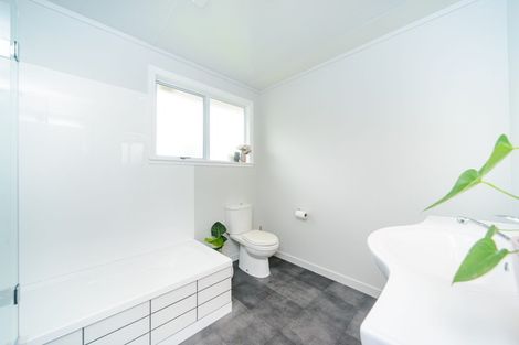 Photo of property in 44 Holdsworth Avenue, Milson, Palmerston North, 4414