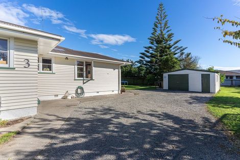 Photo of property in 3 Woburn Place, Takaro, Palmerston North, 4412