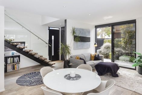 Photo of property in 43a Gracefield Avenue, Christchurch Central, Christchurch, 8013