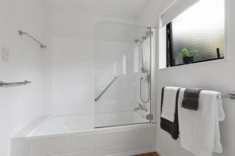 Photo of property in 108a Weka Street, Miramar, Wellington, 6022