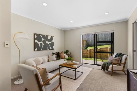 Photo of property in 79 Kirikiri Drive, Papakura, 2110
