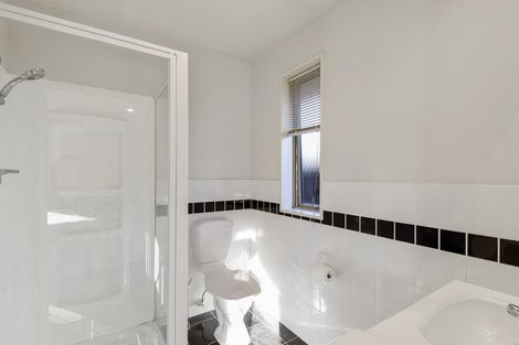 Photo of property in 16 Highwood Lane, Burnside, Christchurch, 8053