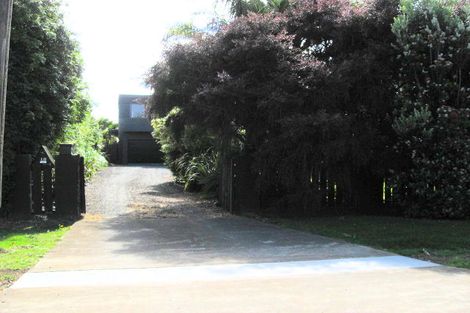 Photo of property in 10 Mona Avenue, Mangere Bridge, Auckland, 2022