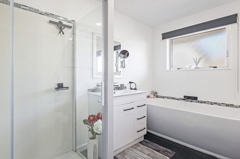 Photo of property in 140 Hay Street, Bromley, Christchurch, 8062