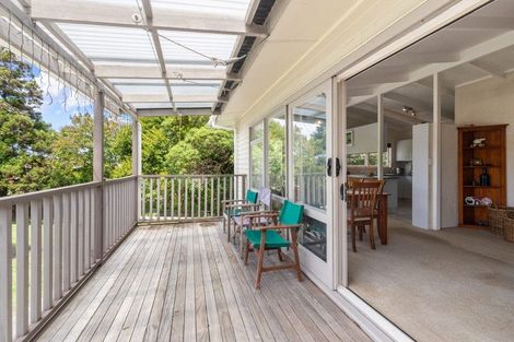 Photo of property in 35 Lyndhurst Road, Te Atatu South, Auckland, 0610