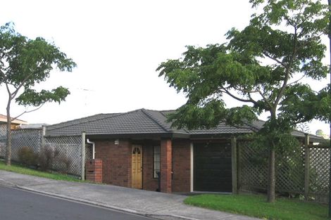 Photo of property in 5 Marbella Drive, Massey, Auckland, 0614