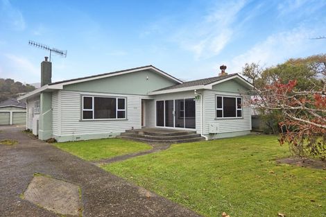 Photo of property in 215 Stokes Valley Road, Stokes Valley, Lower Hutt, 5019