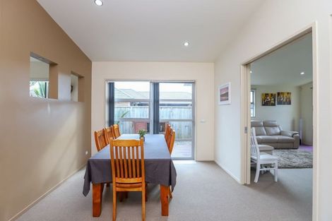 Photo of property in 106 Saint James Drive, Huntington, Hamilton, 3210