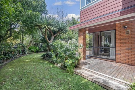 Photo of property in 379 Hobsonville Road, Hobsonville, Auckland, 0618