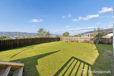 Photo of property in 24 Pekanga Road, Normandale, Lower Hutt, 5010