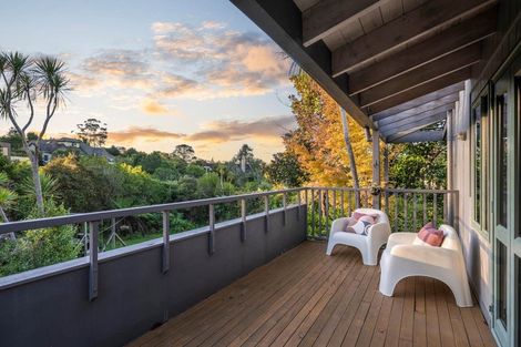 Photo of property in 6 Tree Fern Trail, Campbells Bay, Auckland, 0630