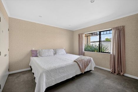 Photo of property in 4 Halesia Place, Mount Maunganui, 3116