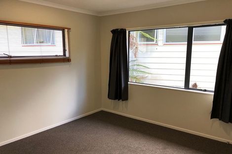 Photo of property in 42 Pisces Road, Glen Eden, Auckland, 0602