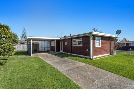 Photo of property in 1 Lakeview Place, Whakatane, 3120