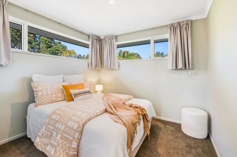 Photo of property in 63a Walton Street, Red Beach, 0932