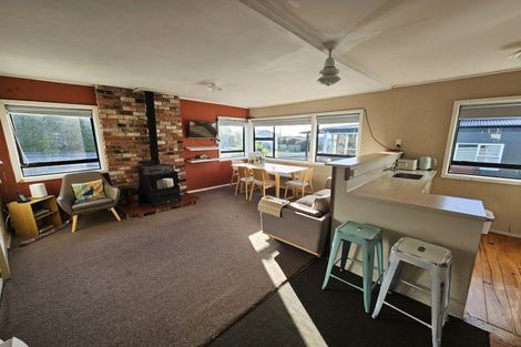 Photo of property in 7 Kowhai Street, Kaka Point, Balclutha, 9271