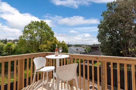 Photo of property in 11a Dianthus Place, Browns Bay, Auckland, 0630