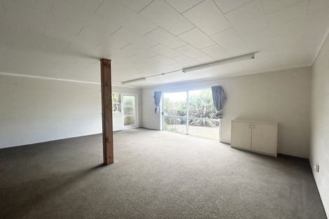 Photo of property in 1/48 Hogans Road, Glenfield, Auckland, 0629