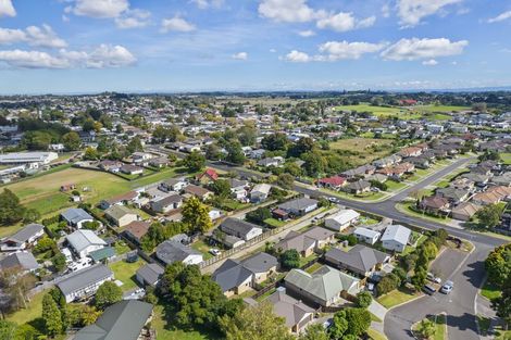 Photo of property in 70d Kayes Road, Pukekohe, 2120
