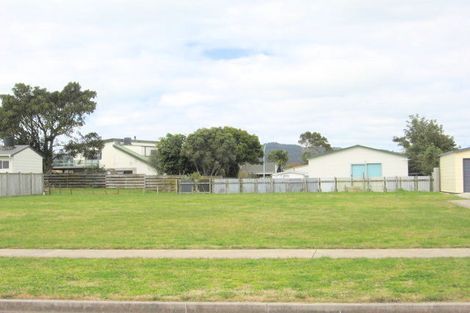 Photo of property in 16 Surf Street, Whitianga, 3510