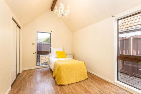 Photo of property in 43n Waimairi Road, Upper Riccarton, Christchurch, 8041