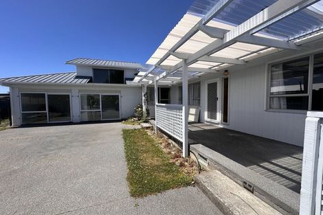 Photo of property in 45 Middlepark Road, Sockburn, Christchurch, 8042
