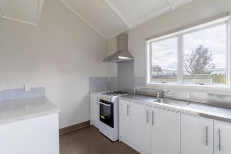 Photo of property in 16 Attlee Place, Gisborne, 4010