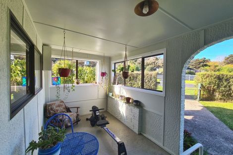 Photo of property in 15 Driving Creek Road, Coromandel, 3506
