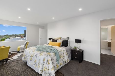 Photo of property in 103 Kakariki Grove, Waikanae, 5036