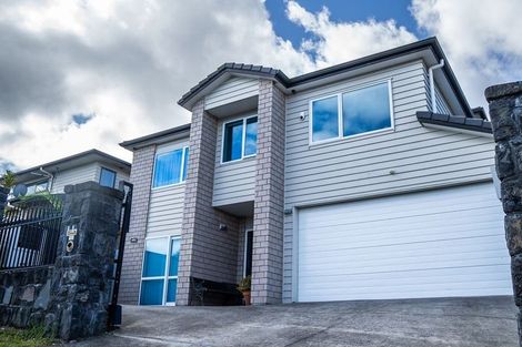 Photo of property in 130 Keri Vista Rise, Papakura, 2110