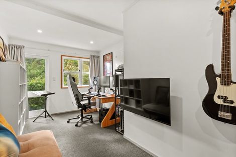 Photo of property in 57 Rona Street, Eastbourne, Lower Hutt, 5013