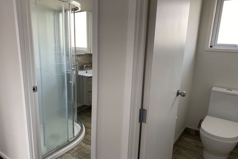 Photo of property in 12 Edwards Avenue, Henderson, Auckland, 0610