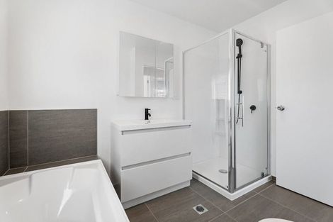 Photo of property in 31 Aviation Street, Takanini, 2112