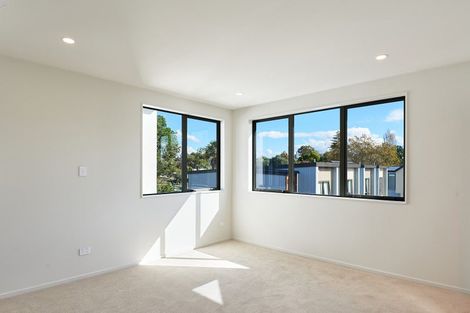 Photo of property in 2 The Boulevard, Sunnyhills, Auckland, 2010