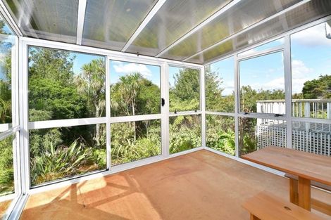 Photo of property in 130 Shanks Road, Helensville, 0875