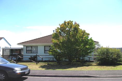 Photo of property in 12 Merida Place, Unsworth Heights, Auckland, 0632