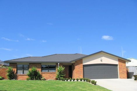 Photo of property in 16 Madeleine Terrace, Papamoa Beach, Papamoa, 3118