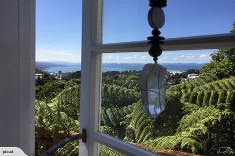 Photo of property in 5 Thorby Street, Northland, Wellington, 6012