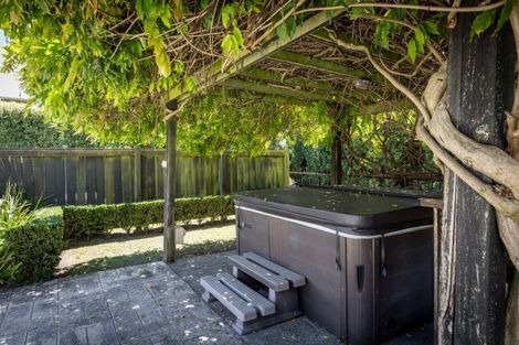 Photo of property in 305 Southland Road, Hastings, 4122