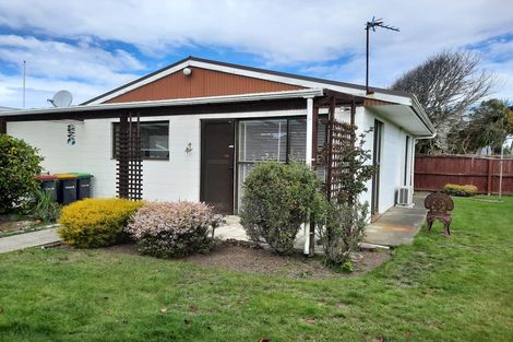 Photo of property in 122 Effingham Street, North New Brighton, Christchurch, 8083