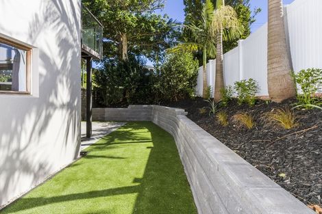 Photo of property in 23 Beach Road, Castor Bay, Auckland, 0620