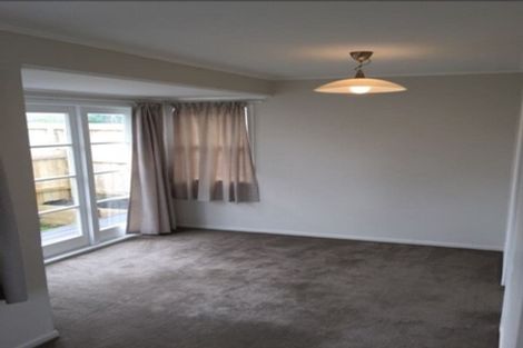 Photo of property in 10 Kaikoura Street, Henderson, Auckland, 0612