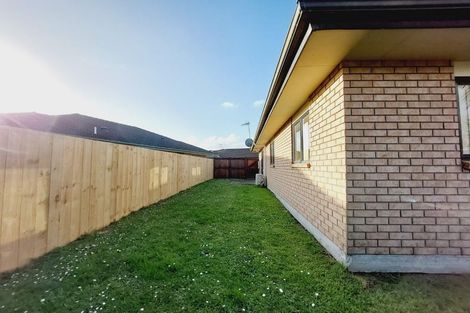 Photo of property in 5a Liddesdale Place, Papakura, 2110