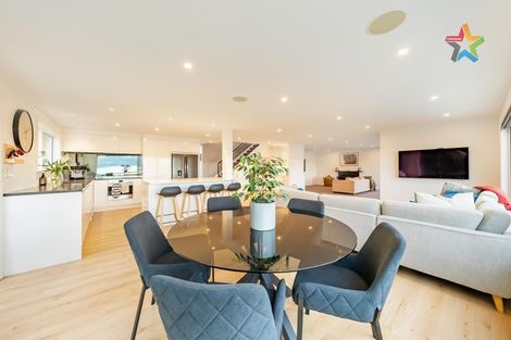 Photo of property in 15 Nikau Road, Point Howard, Lower Hutt, 5013