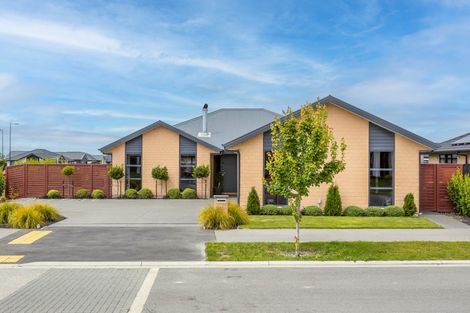 Photo of property in 82 Lady Isaac Drive, Rolleston, 7615