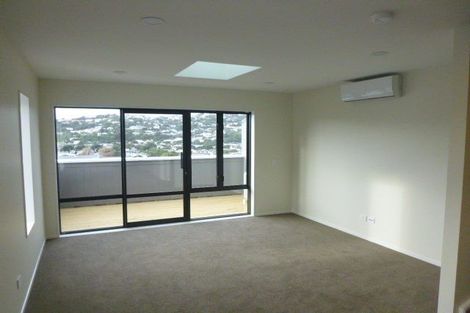 Photo of property in 10/104u Maupuia Road, Maupuia, Wellington, 6022