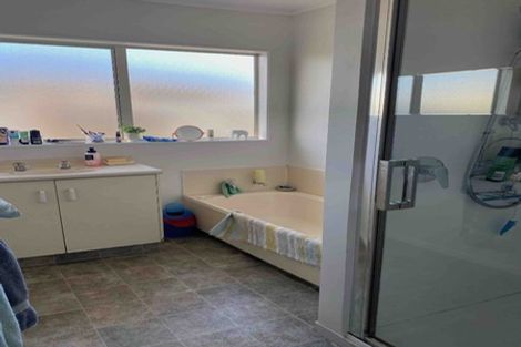 Photo of property in 6a Howard Road, Taradale, Napier, 4112