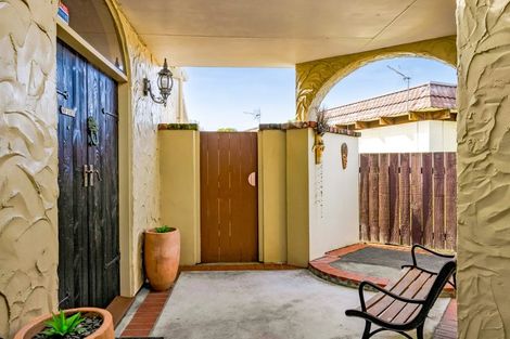 Photo of property in 15 Kowhai Street, Hawera, 4610