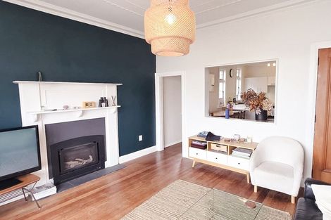 Photo of property in 238 Queens Drive, Lyall Bay, Wellington, 6022